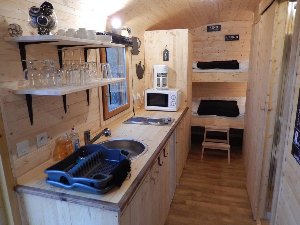 B&B Le 'Ti 'Bou De Refuge Bouillon Rum bild