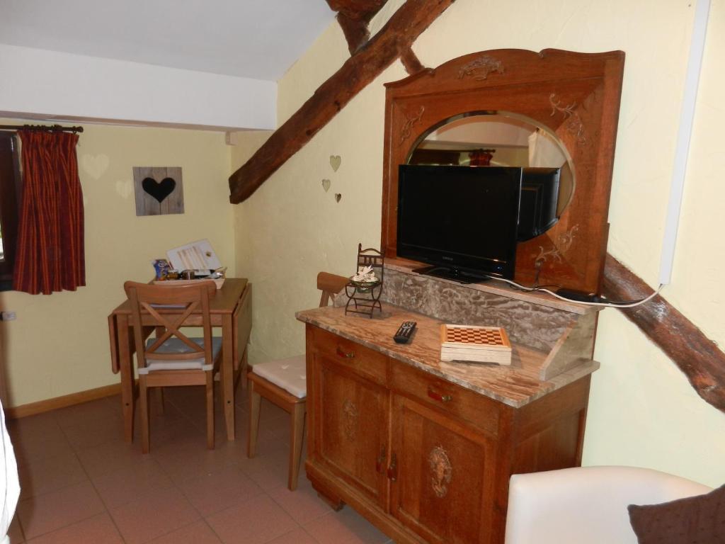 B&B Le 'Ti 'Bou De Refuge Bouillon Rum bild