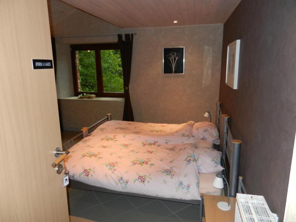 B&B Le 'Ti 'Bou De Refuge Bouillon Rum bild